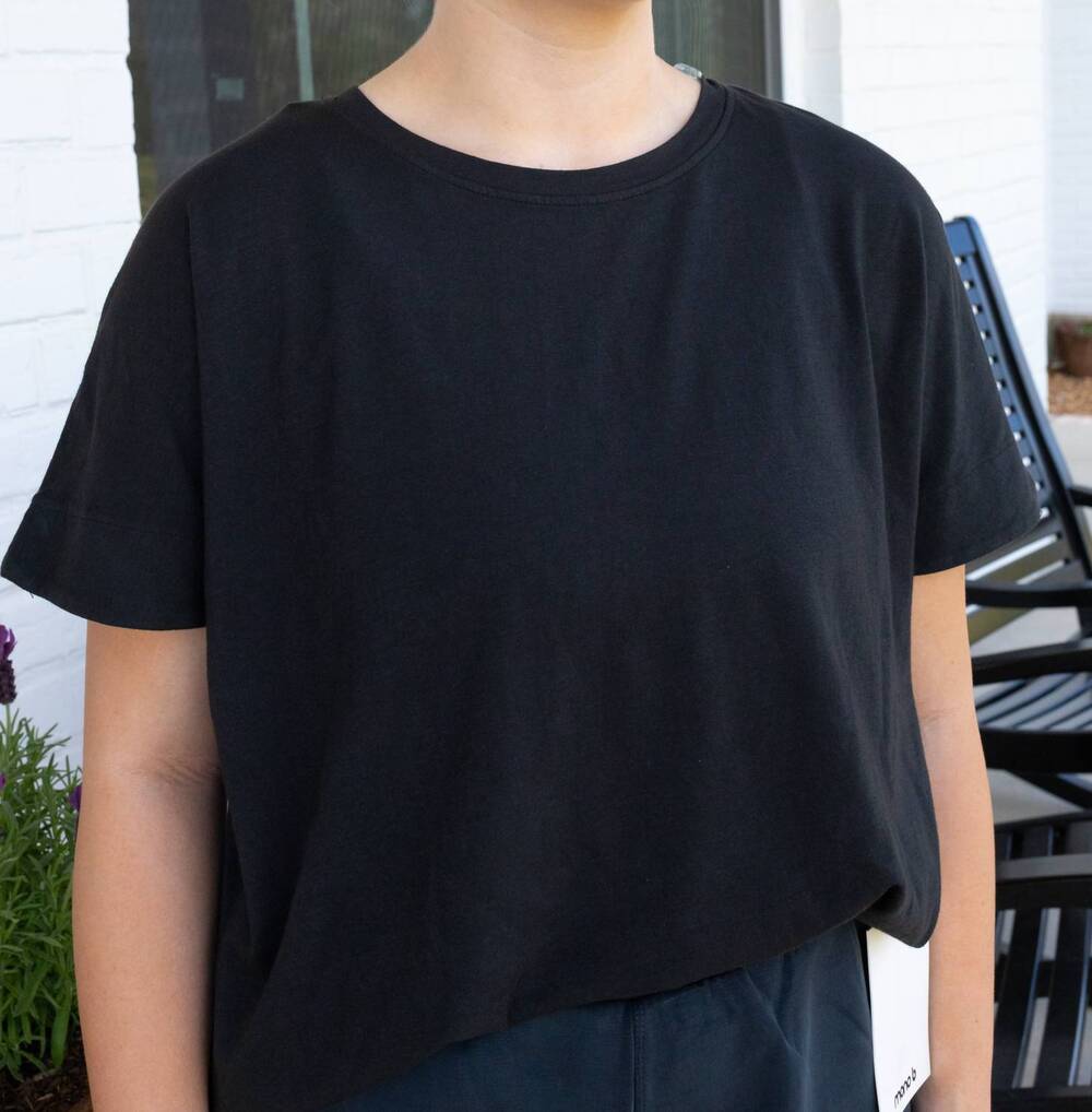 NEW MONO B favorite fit slouchy athletic top in black